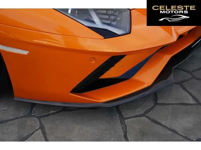 LAMBORGHINI Aventador 2017 — photo 3 sur 8