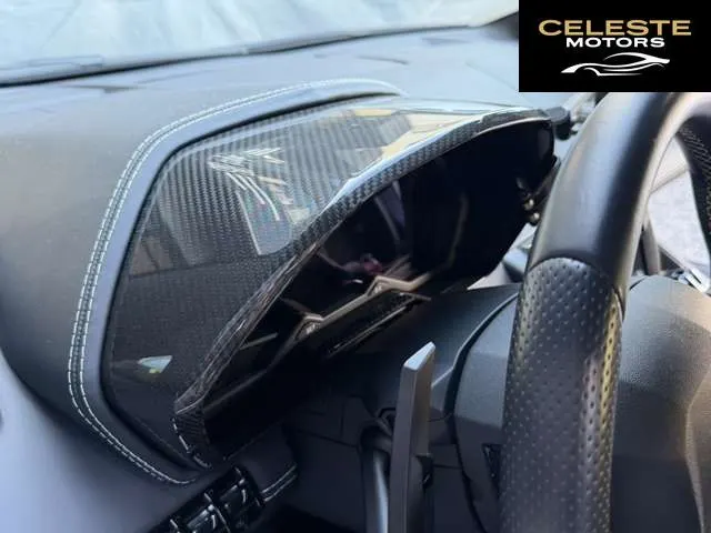 LAMBORGHINI Aventador 2017 — photo 3 sur 8
