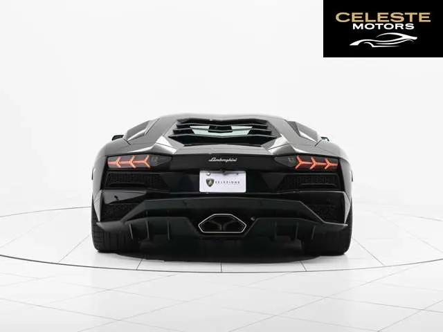 LAMBORGHINI Aventador 2019 — photo 4 sur 8