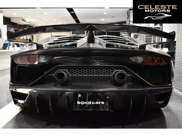 LAMBORGHINI Aventador 2019 — photo 7 sur 8