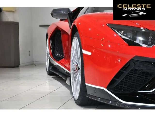 LAMBORGHINI Aventador 2022 — photo 5 sur 8