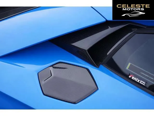 LAMBORGHINI Aventador 2017 — photo 7 sur 8