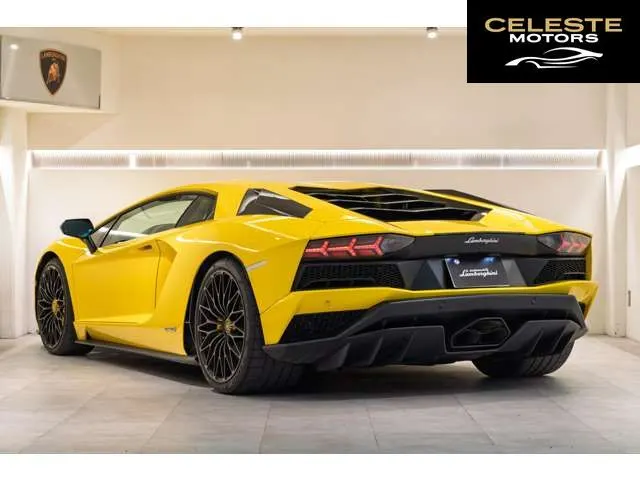 LAMBORGHINI Aventador 2018 — photo 4 sur 8