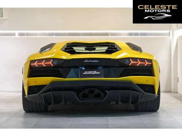 LAMBORGHINI Aventador 2018 — photo 5 sur 8