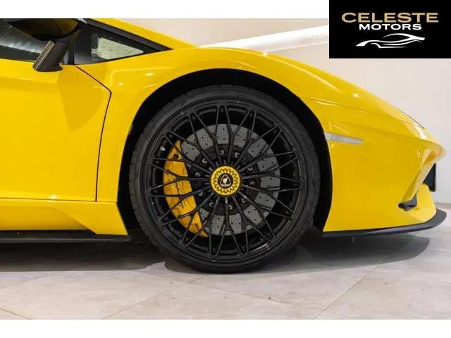 LAMBORGHINI Aventador 2018 — photo 8 sur 8
