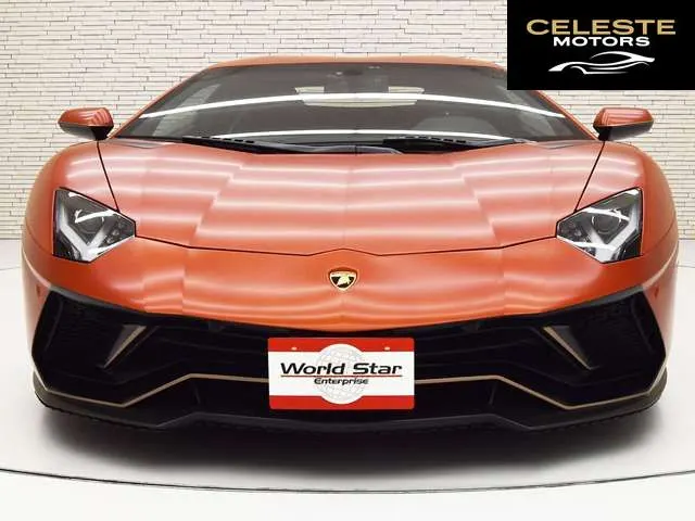 LAMBORGHINI Aventador 2022 — photo 3 sur 8