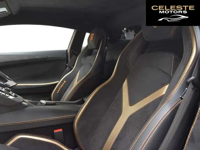 LAMBORGHINI Aventador 2022 — photo 5 sur 8