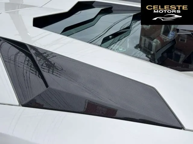 LAMBORGHINI Aventador 2017 — photo 3 sur 8