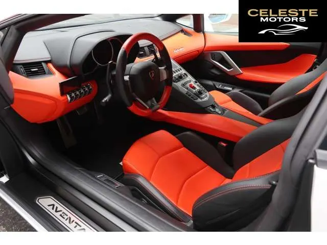 LAMBORGHINI Aventador 2016 — photo 7 sur 8
