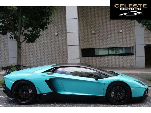LAMBORGHINI Aventador 2015 — photo 5 sur 8