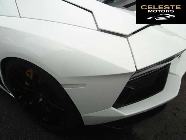 LAMBORGHINI Aventador 2014 — photo 6 sur 8