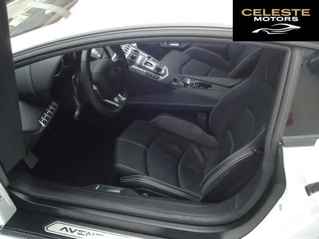 LAMBORGHINI Aventador 2014 — photo 7 sur 8