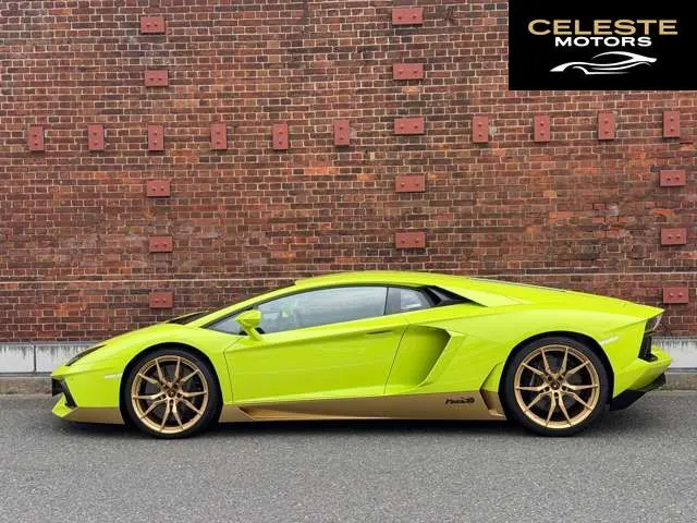 LAMBORGHINI Aventador 2016 — photo 3 sur 8