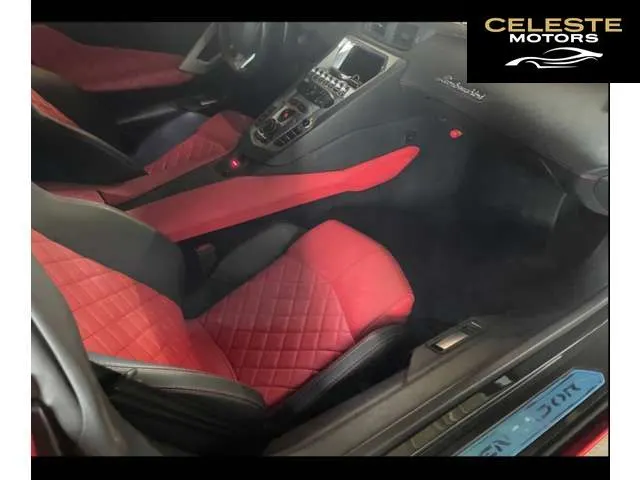 LAMBORGHINI Aventador 2017 — photo 3 sur 3