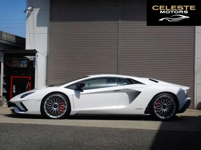 LAMBORGHINI Aventador 2020 — photo 4 sur 8