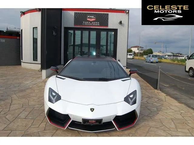 LAMBORGHINI Aventador 2015 — photo 4 sur 8