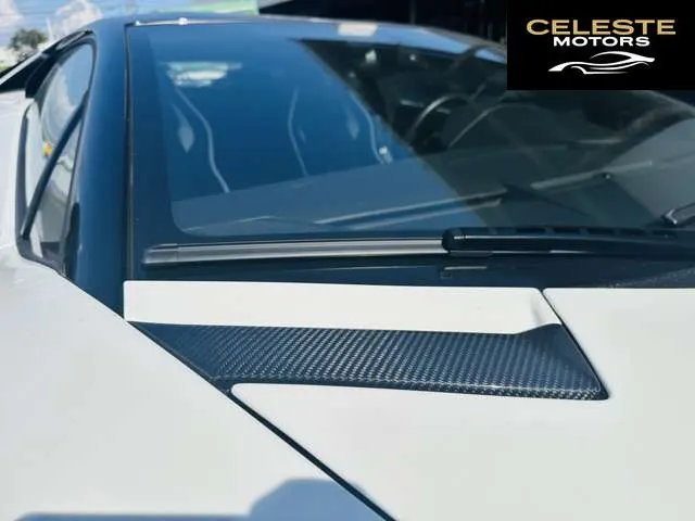 LAMBORGHINI Aventador 2018 — photo 2 sur 8