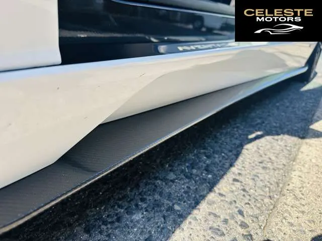 LAMBORGHINI Aventador 2018 — photo 4 sur 8