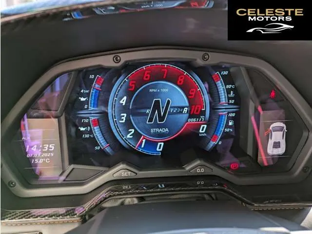 LAMBORGHINI Aventador 2020 — photo 7 sur 8