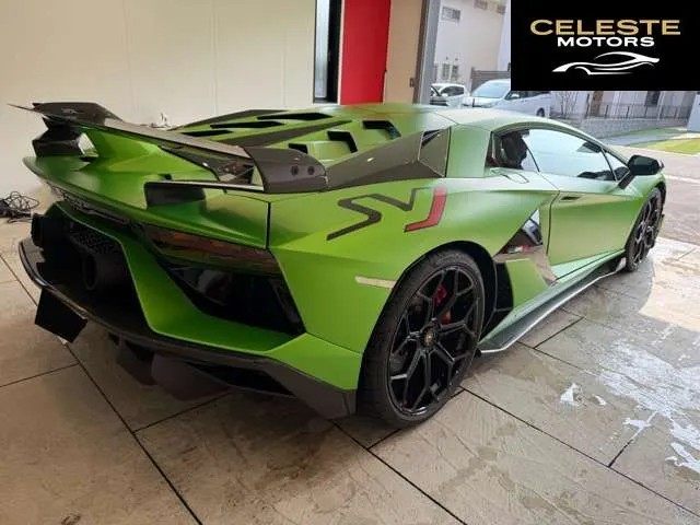LAMBORGHINI Aventador 2019 — photo 2 sur 8