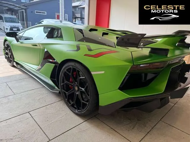LAMBORGHINI Aventador 2019 — photo 4 sur 8