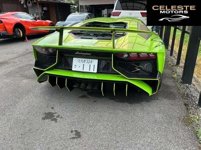 LAMBORGHINI Aventador 2016 — photo 6 sur 8
