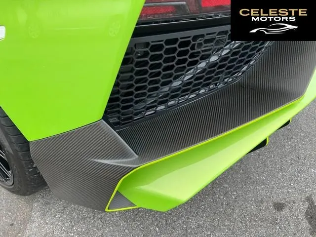 LAMBORGHINI Aventador 2016 — photo 7 sur 8