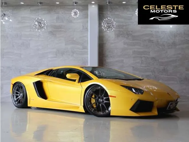 LAMBORGHINI Aventador 2012 — photo 3 sur 8
