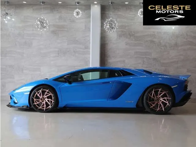 LAMBORGHINI Aventador 2019 — photo 6 sur 8
