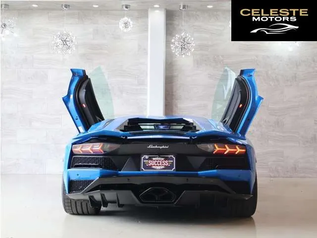 LAMBORGHINI Aventador 2019 — photo 7 sur 8