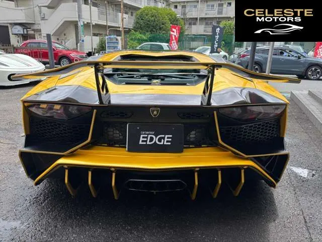 LAMBORGHINI Aventador 2014 — photo 2 sur 8
