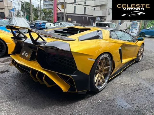LAMBORGHINI Aventador 2014 — photo 3 sur 8