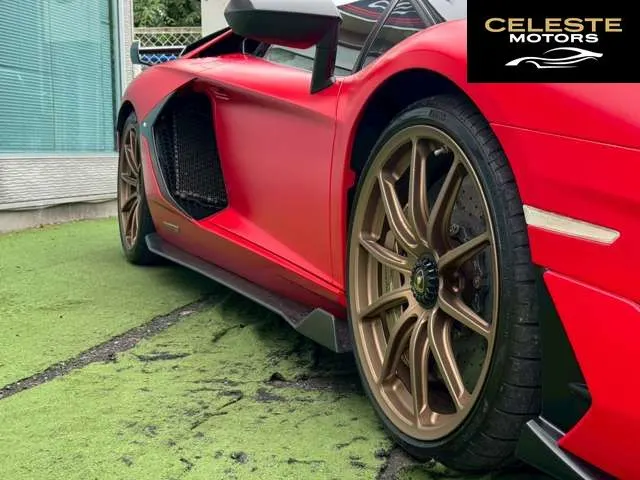 LAMBORGHINI Aventador 2021 — photo 3 sur 8