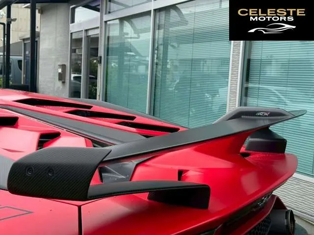 LAMBORGHINI Aventador 2021 — photo 5 sur 8