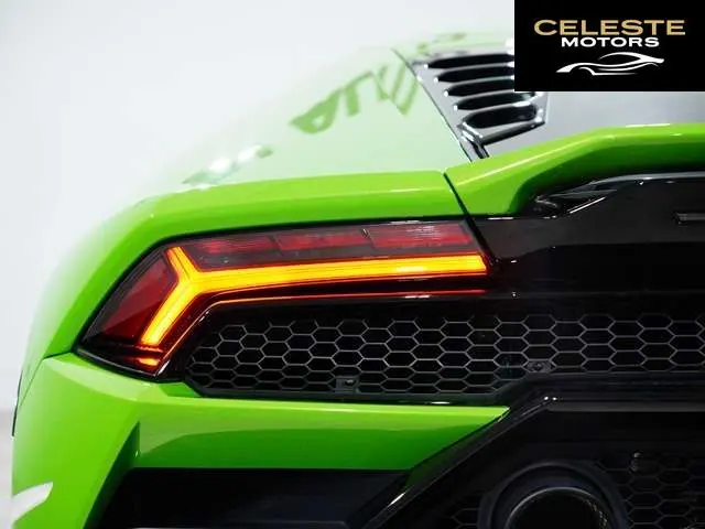 LAMBORGHINI Huracán 2021 — photo 4 sur 8