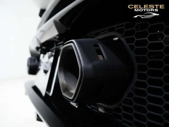 LAMBORGHINI Huracán 2024 — photo 6 sur 8