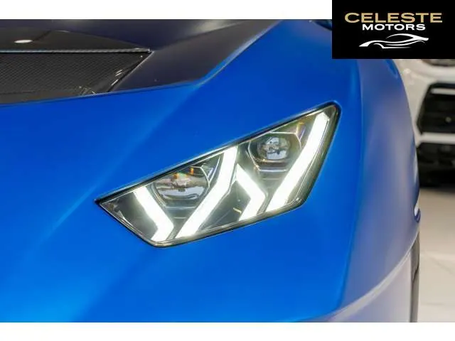 LAMBORGHINI Huracán 2023 — photo 5 sur 8