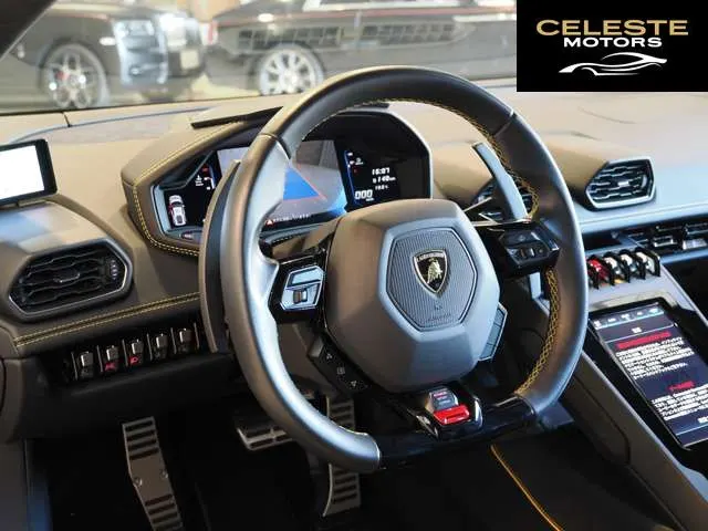 LAMBORGHINI Huracán 2021 — photo 6 sur 8