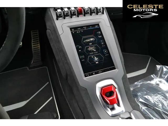 LAMBORGHINI Huracán 2022 — photo 7 sur 8