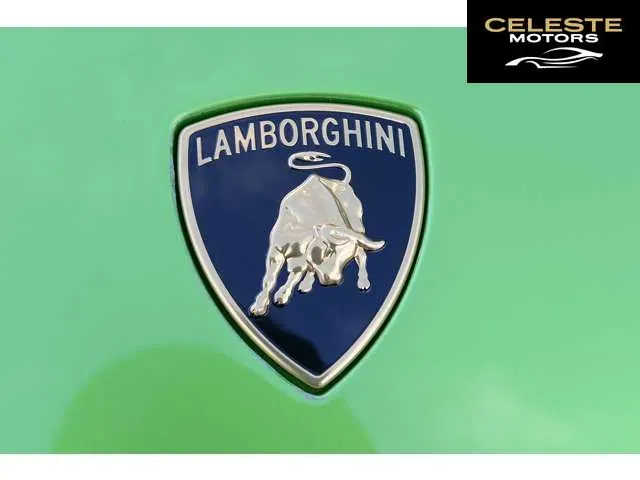 LAMBORGHINI Huracán 2023 — photo 3 sur 8