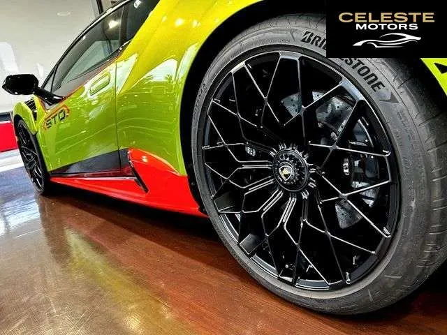 LAMBORGHINI Huracán 2023 — photo 7 sur 8