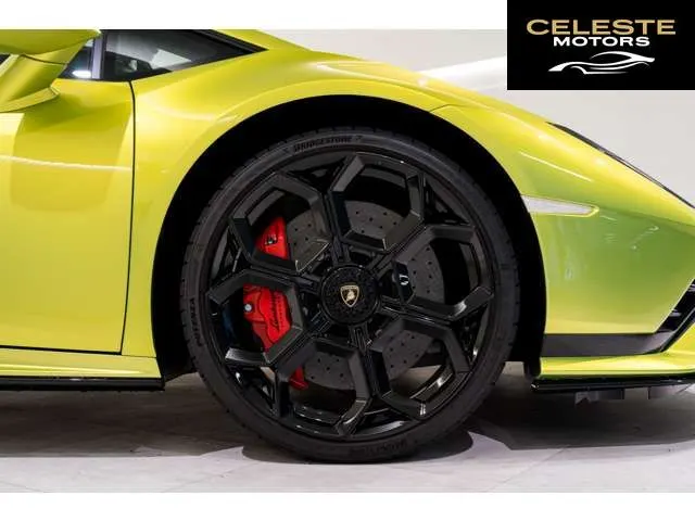 LAMBORGHINI Huracán 2024 — photo 6 sur 8