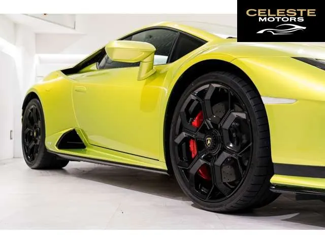LAMBORGHINI Huracán 2024 — photo 7 sur 8