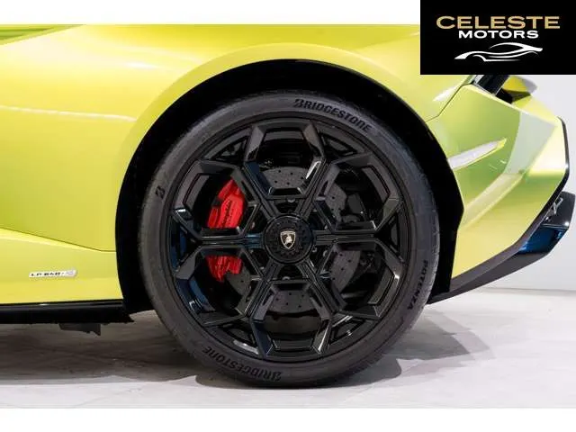 LAMBORGHINI Huracán 2024 — photo 8 sur 8