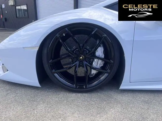 LAMBORGHINI Huracán 2016 — photo 3 sur 8