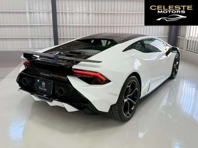 LAMBORGHINI Huracán 2023 — photo 4 sur 8