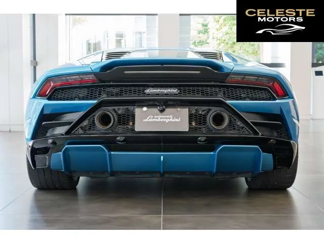 LAMBORGHINI Huracán 2022 — photo 7 sur 8