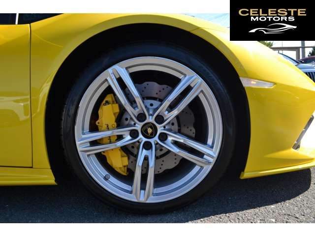 LAMBORGHINI Huracán 2021 — photo 8 sur 8