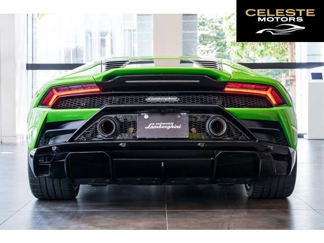 LAMBORGHINI Huracán 2022 — photo 2 sur 8
