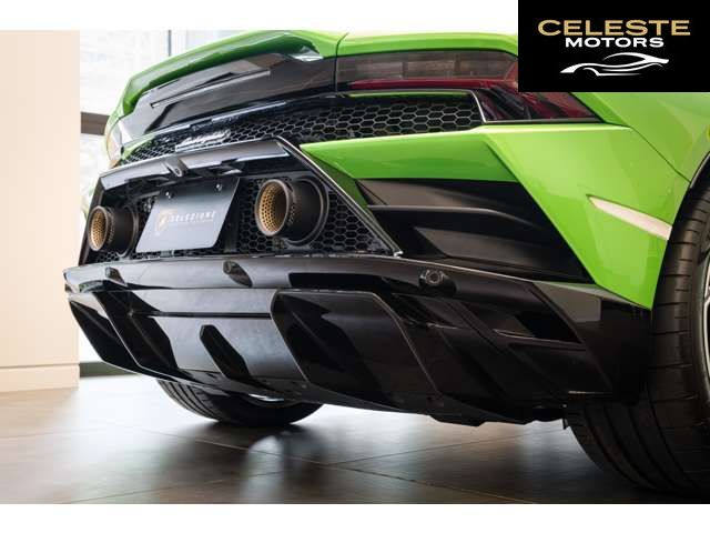 LAMBORGHINI Huracán 2022 — photo 5 sur 8